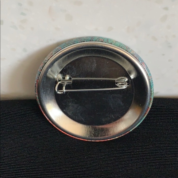 Vintage Edna Hibel Collections Promo Pin - Picture 3 of 7